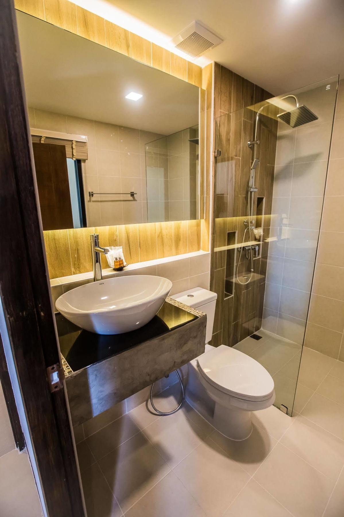 C Hotel Boutique And Comfort Τσιάνγκ Μάι Εξωτερικό φωτογραφία